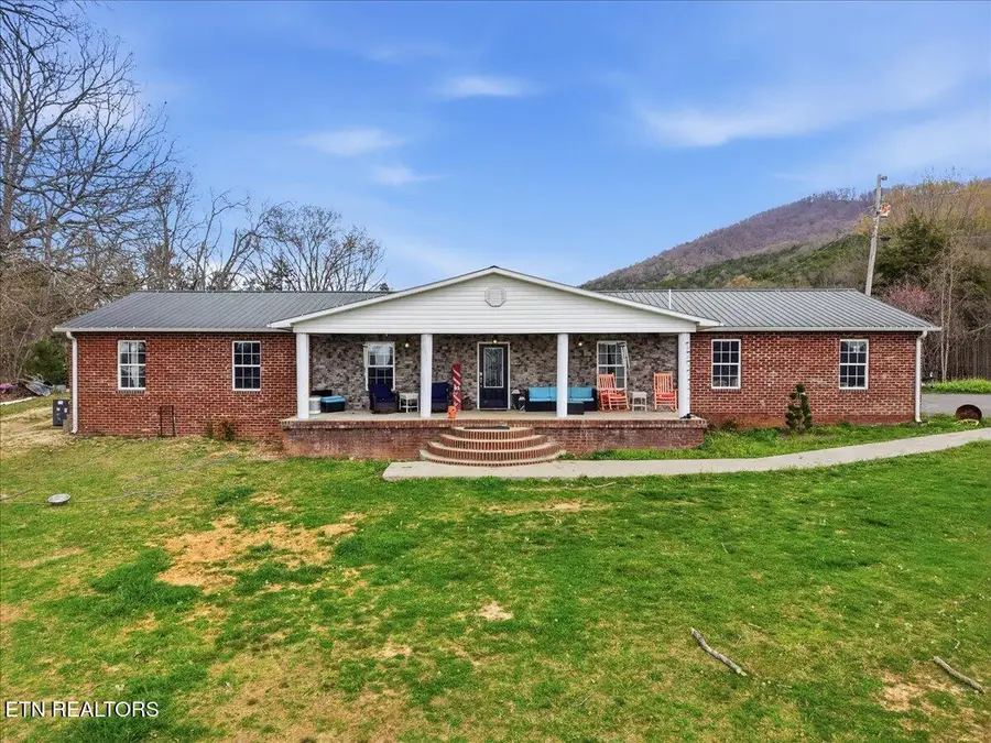365 Young Lane, Tazewell, TN 37879 - #3
