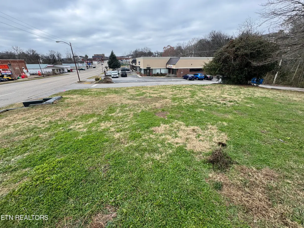 601 E Broadway St, Lenoir City, TN 37771 - #1