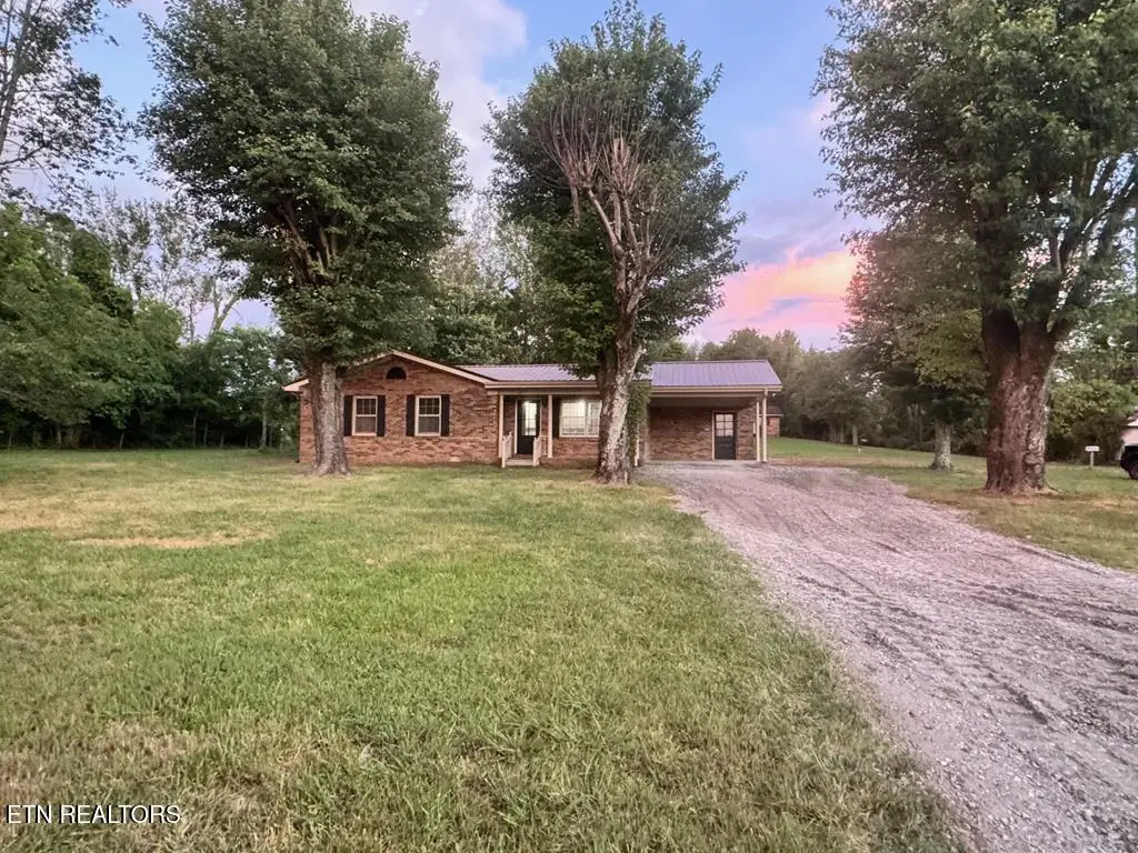 389 N 4th Ave, Cookeville, TN 38506 - #1