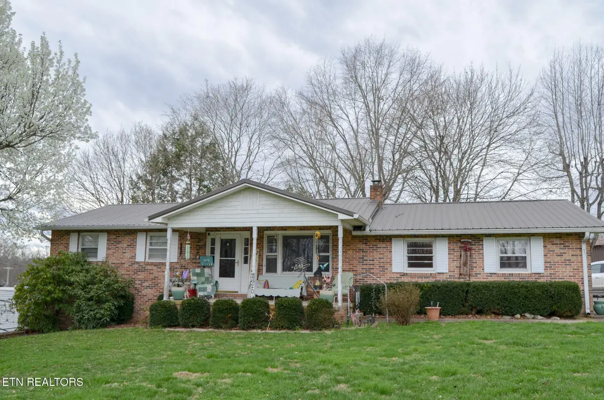 2620 Deer Lodge Hwy, Deer Lodge, TN 37726 - #1