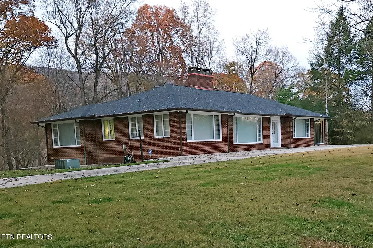 140 Magna Vista Drive, Harriman, TN 37748 - #1