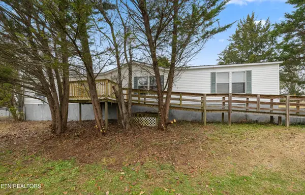 226 Ginger Rd, Maryville, TN 37804