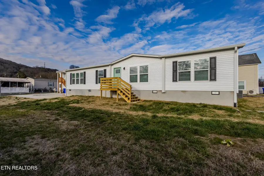 729 Siluria St, Harriman, TN 37748 - #2