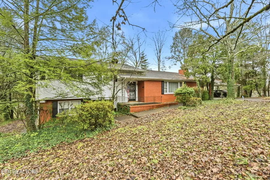 121 W Maiden Lane, Oak Ridge, TN 37830 - #2