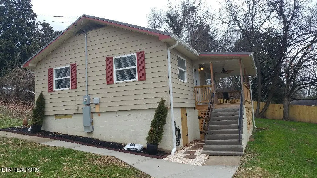 618 Pennsylvania Ave, Oak Ridge, TN 37830 - #1
