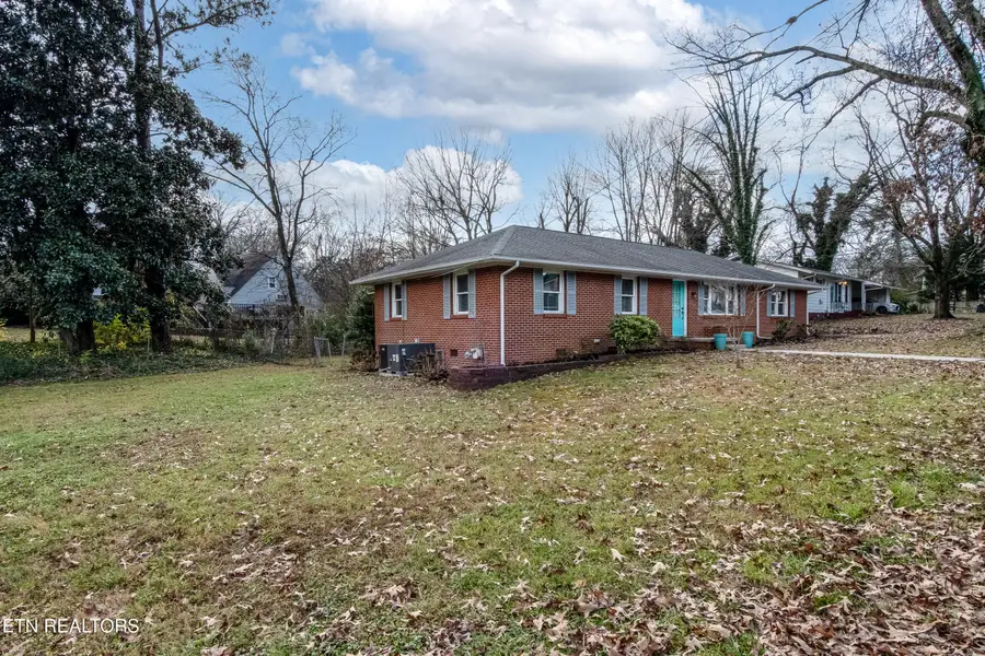 1202 Tapoco Ave, Maryville, TN 37801 - #3
