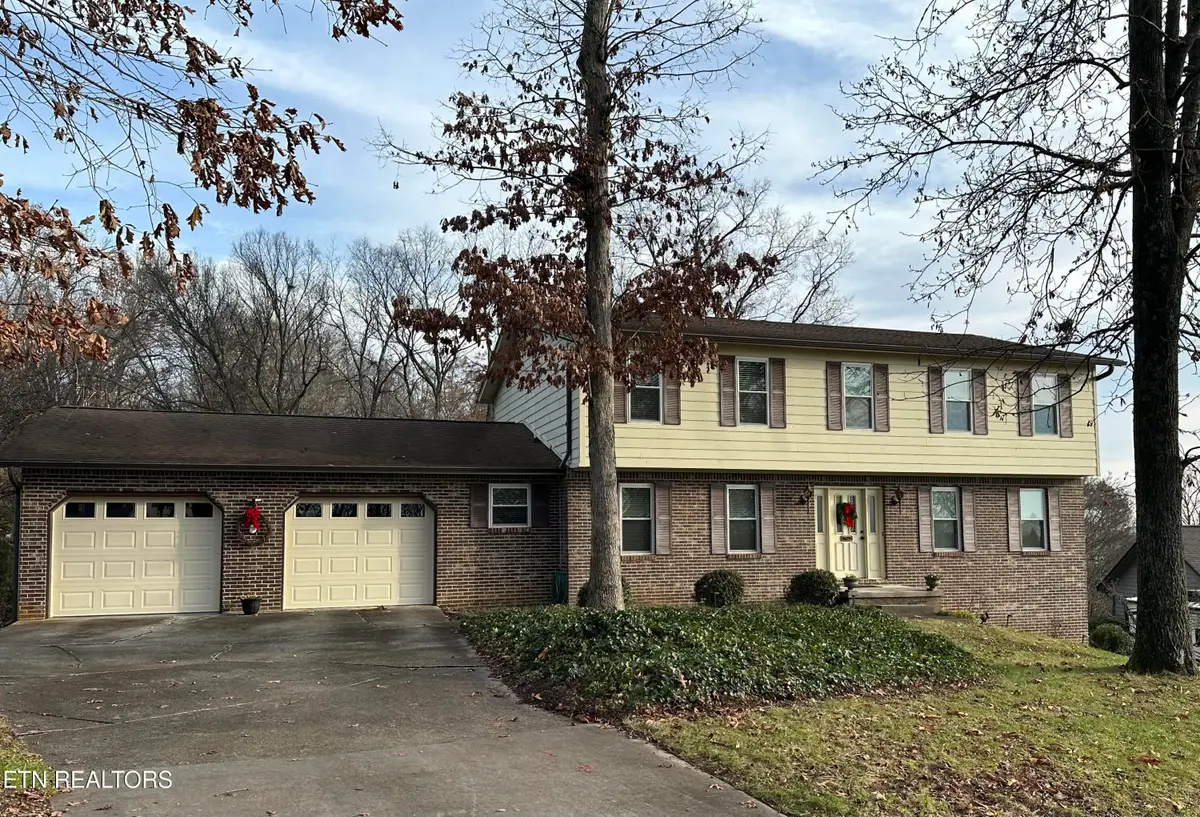 1702 Winding Ridge Tr, Knoxville, TN 37922 - #1