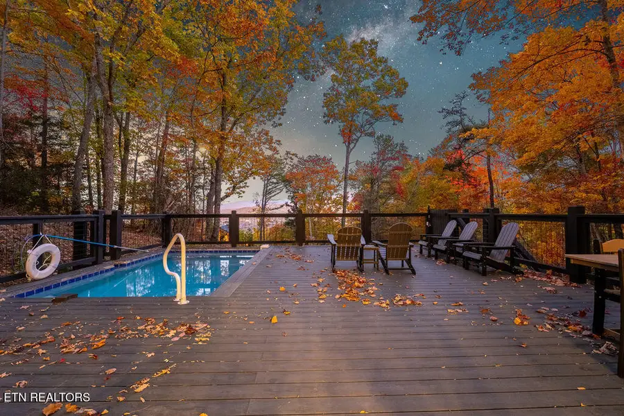 915 Stans Rd, Gatlinburg, TN 37738 - #2