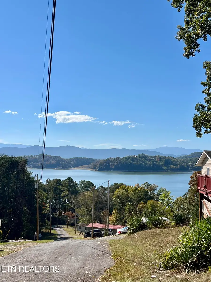 1538 Mayflower Lane, Dandridge, TN 37725 - #3