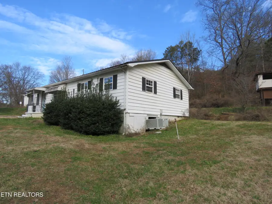 4330 Fulton Rd, Corryton, TN 37721 - #2