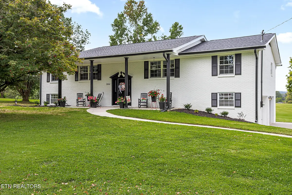 9422 Johnson Rd, Strawberry Plains, TN 37871 - #1