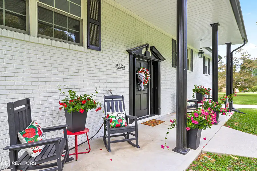 9422 Johnson Rd, Strawberry Plains, TN 37871 - #3