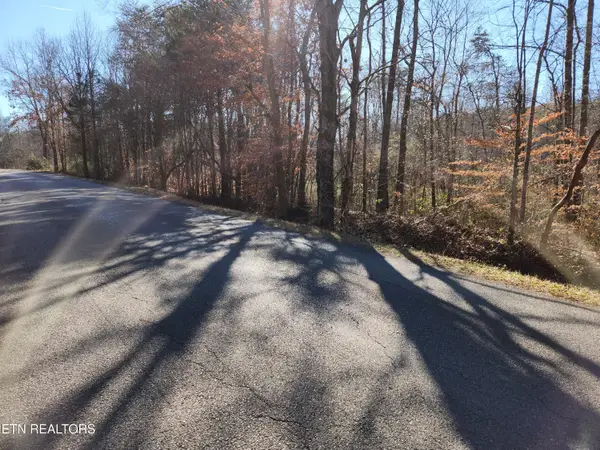 Creek Rd, Sweetwater, TN 37874