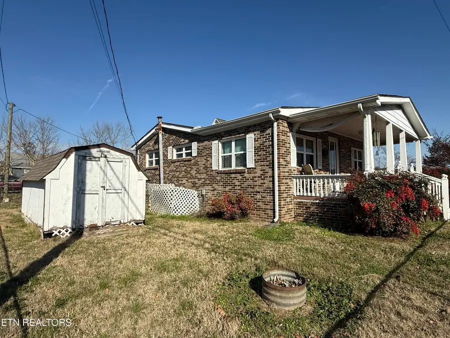 100 Church St, Loudon, TN 37774 - #3