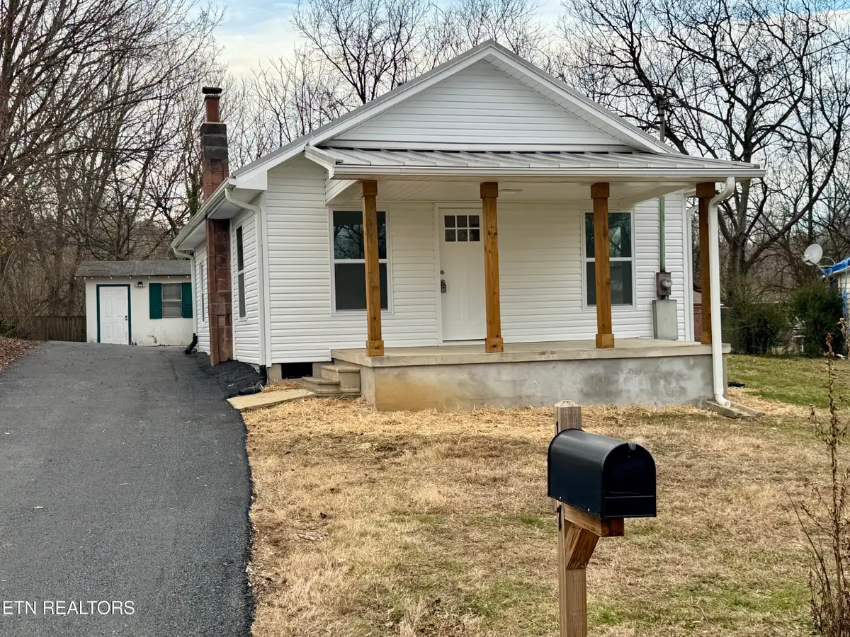 1607 Berry Rd, Knoxville, TN 37920 - #1