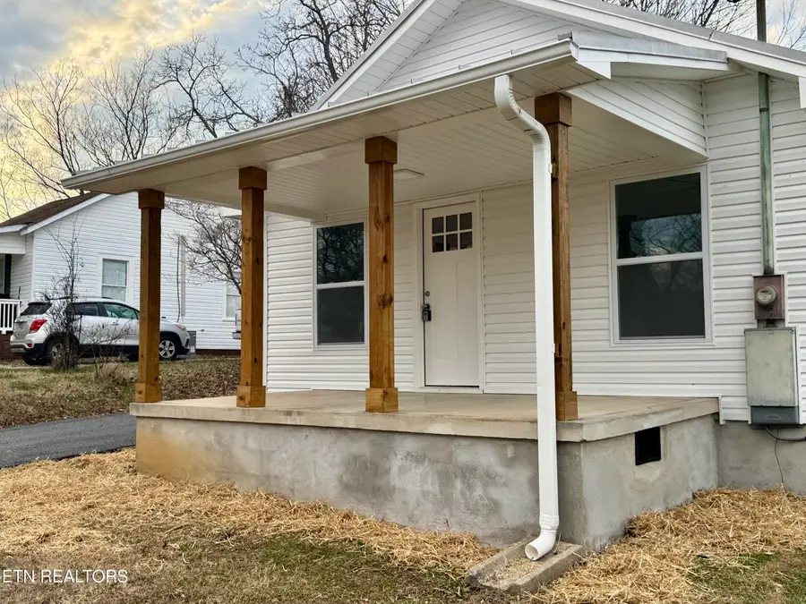 1607 Berry Rd, Knoxville, TN 37920 - #3