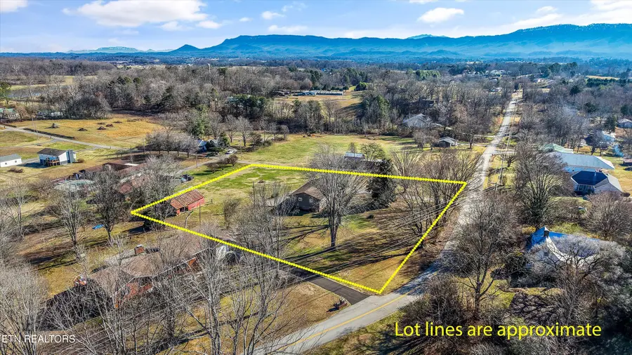 206 Alfred Mccammon Rd, Maryville, TN 37804 - #3