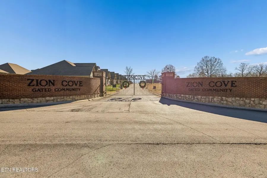 219 Lake View Point, Englewood, TN 37329 - #3