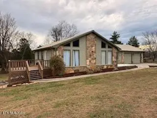 232 Creekwood Drive, Madisonville, TN 37354