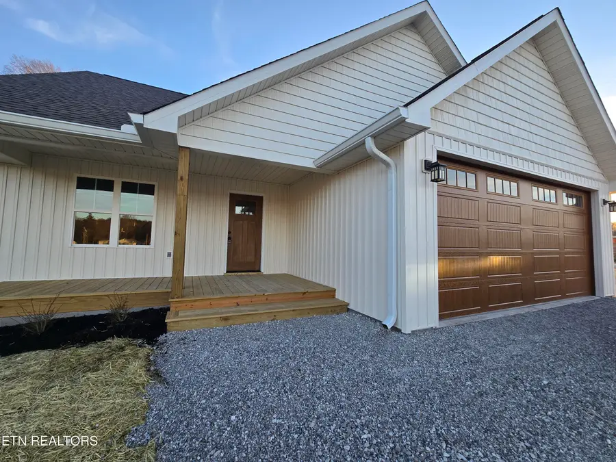 214 Hemlock Springs Drive, Helenwood, TN 37755 - #2