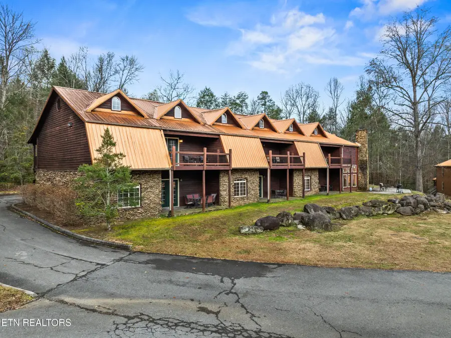 206 Forrest Loop Way #15, Gatlinburg, TN 37738 - #2