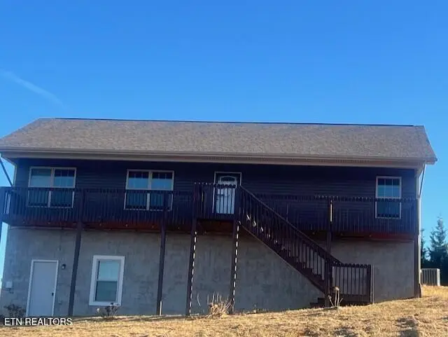 525 Low Valley Dr, Dandridge, TN 37725 - #1