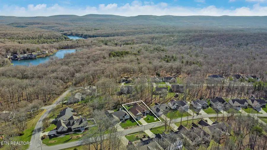 222 Amherst Lane, Crossville, TN 38558 - #3