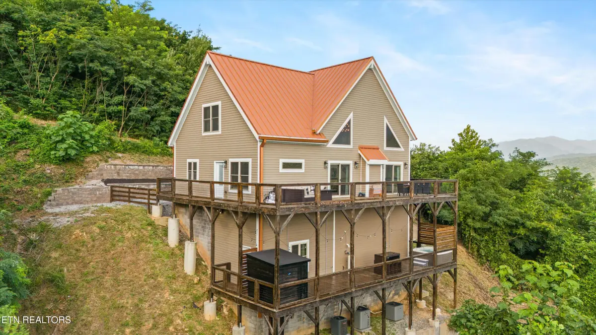 647 Kristis Place, Gatlinburg, TN 37738 - #1