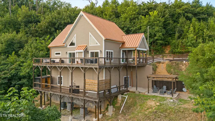 647 Kristis Place, Gatlinburg, TN 37738 - #2