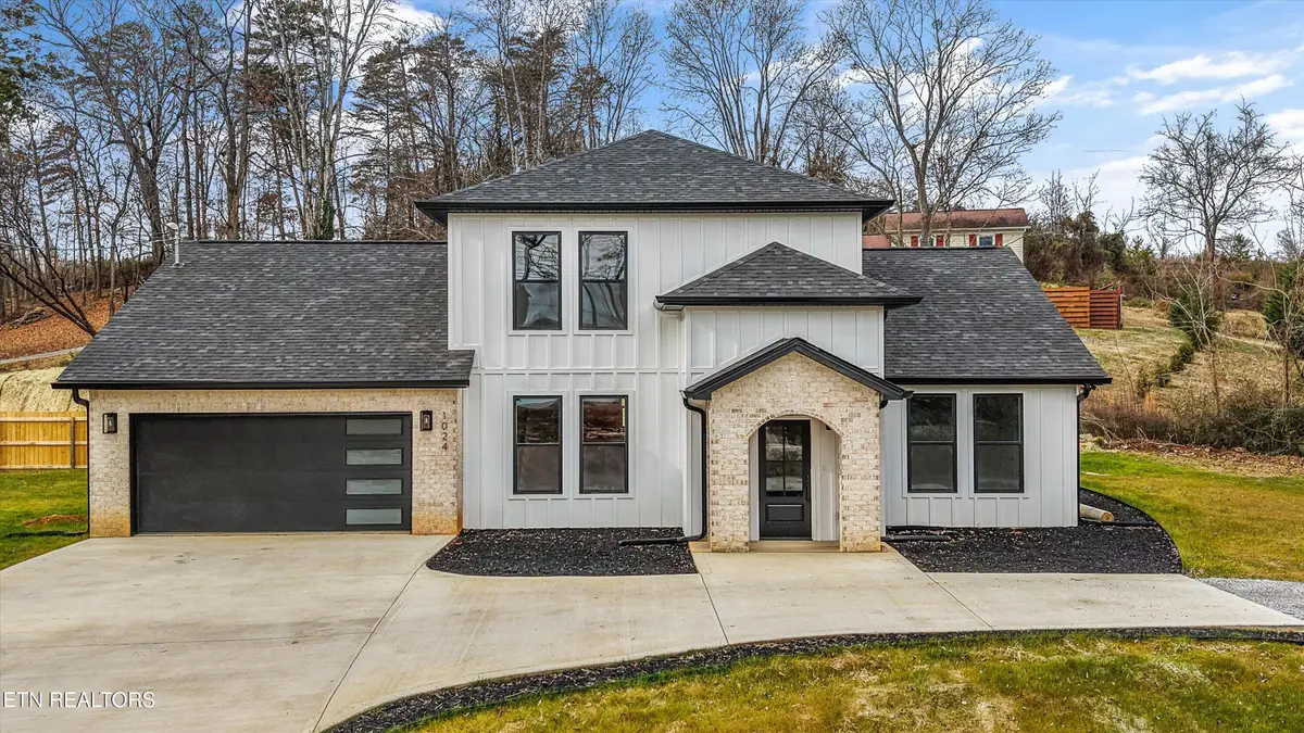 1024 N Gay St, Dandridge, TN 37725 - #1