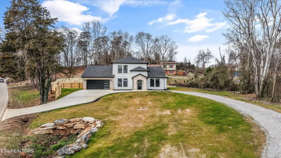 1024 N Gay St, Dandridge, TN 37725 - #3