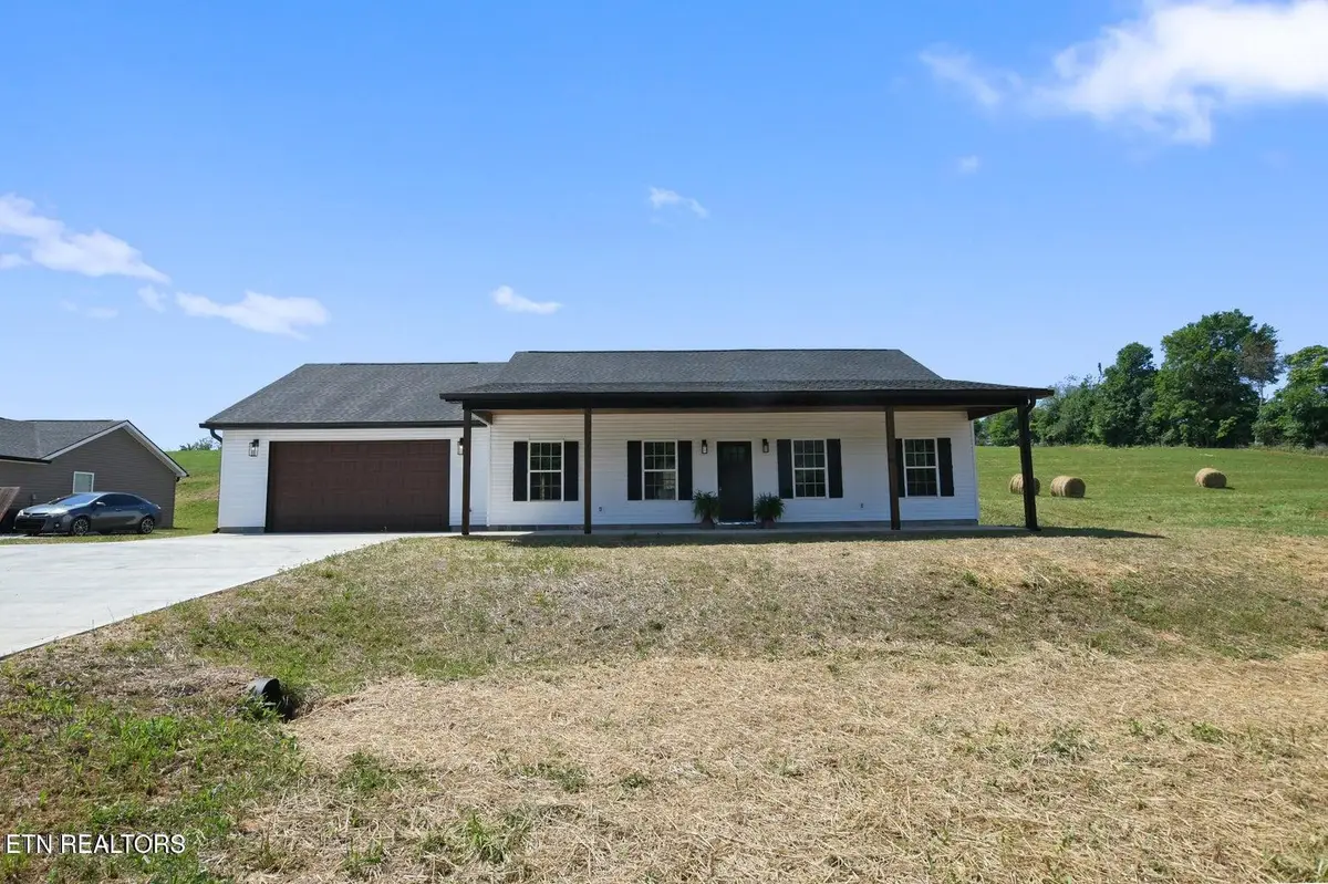 252 Old Middlesboro Hwy, Lafollette, TN 37766 - #1