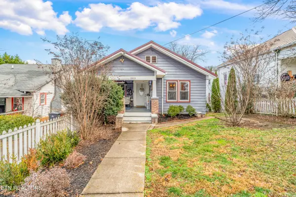 1414 Kenyon St, Knoxville, TN 37917