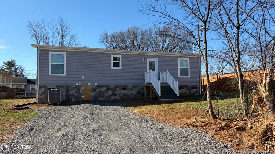 645 Virginia St, Newport, TN 37821 - #3