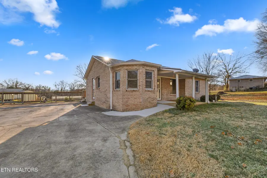 425 Holbrook Ave, Lenoir City, TN 37771 - #2