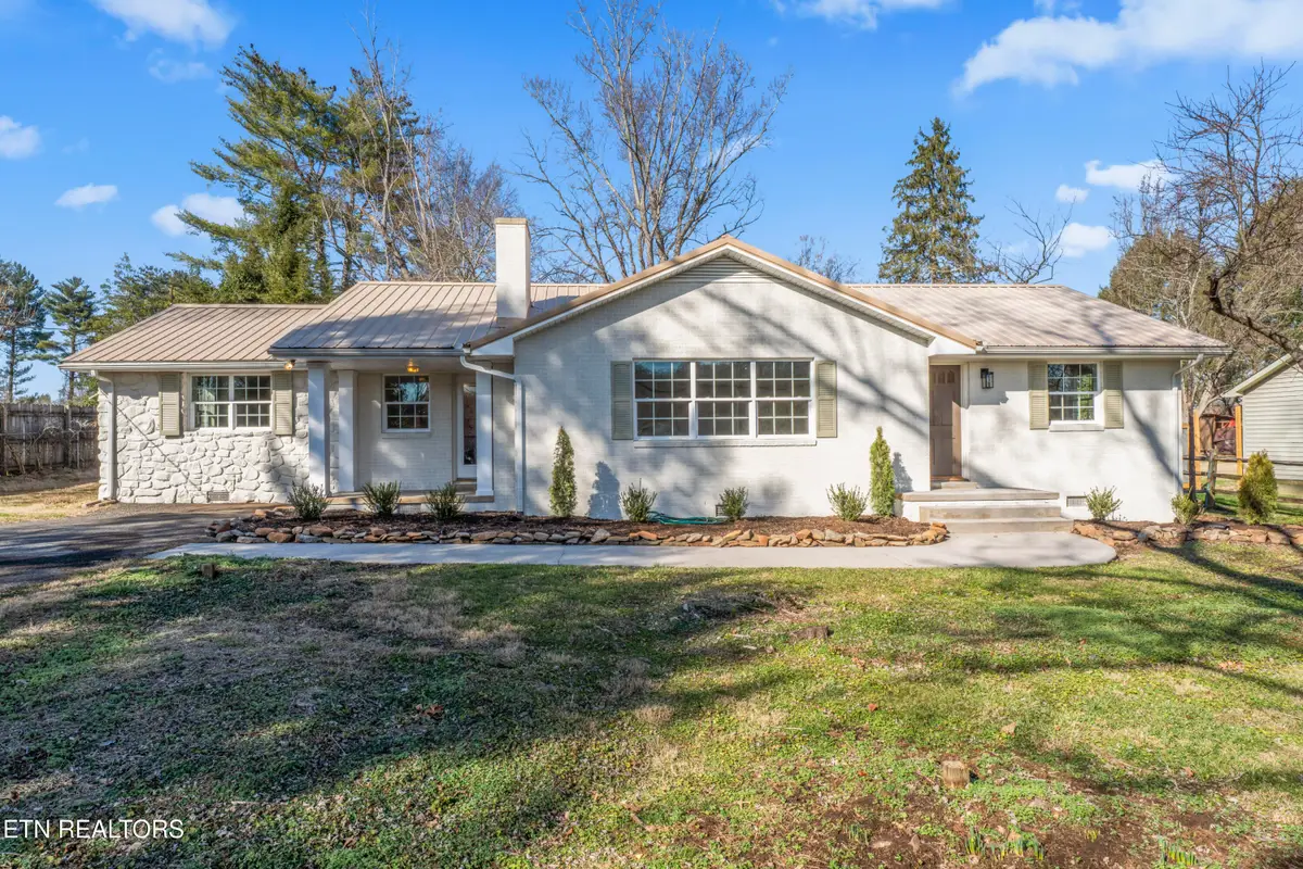 2913 Old Niles Ferry Rd, Maryville, TN 37803 - #1