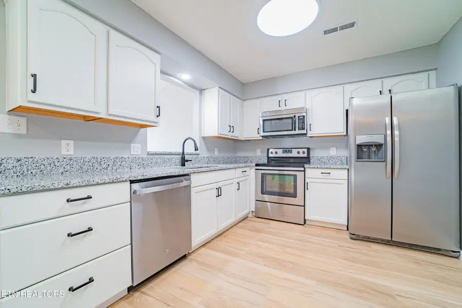 8022 Intervale Way, Powell, TN 37849 - #3