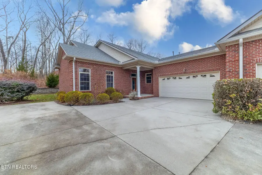 2383 Mountain Drive, Lenoir City, TN 37772 - #2