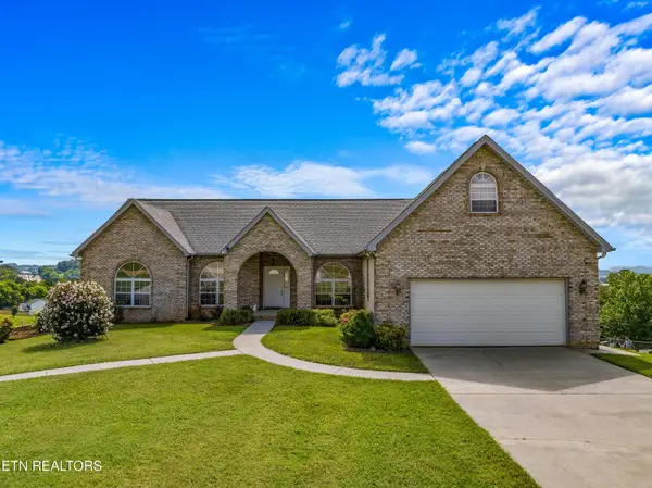 108 Skyline Drive, Dandridge, TN 37725
