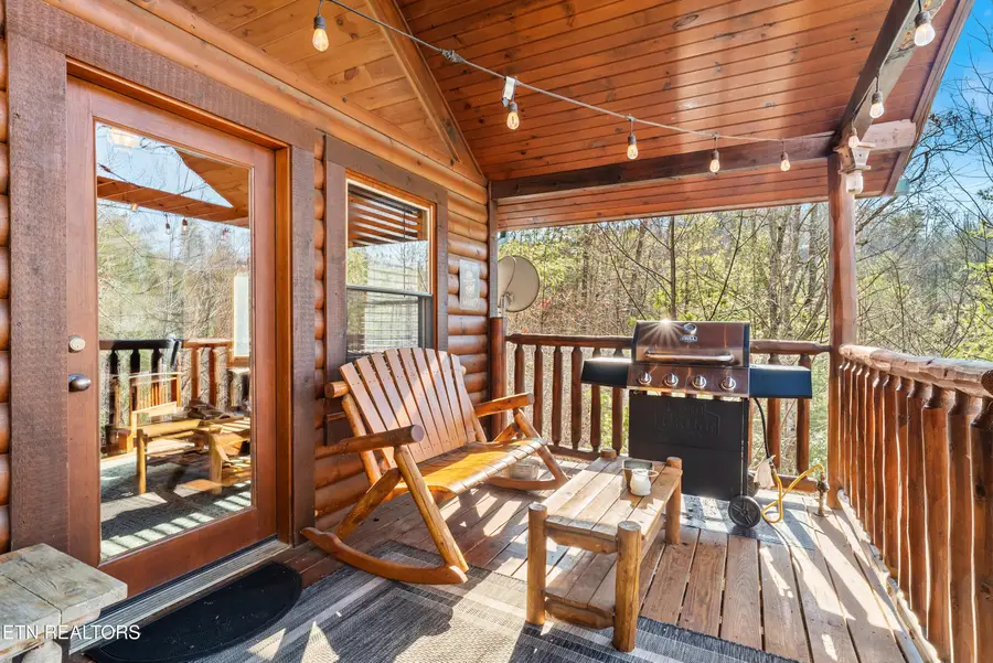 3290 Emerald Springs Loop, Sevierville, TN 37862 - #3