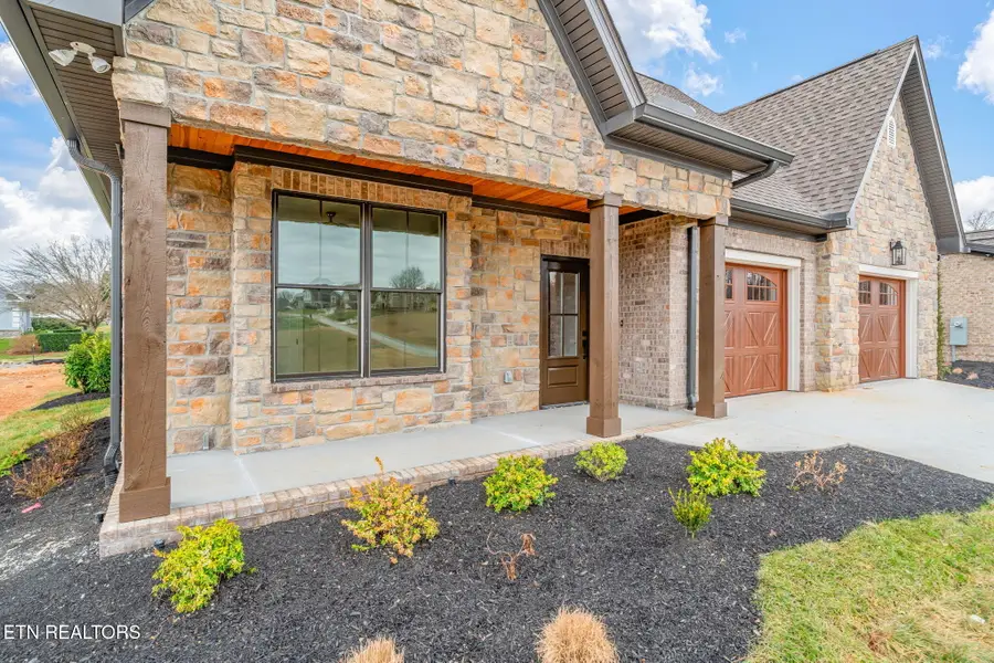 204 Goldcrest Drive, Vonore, TN 37885 - #2