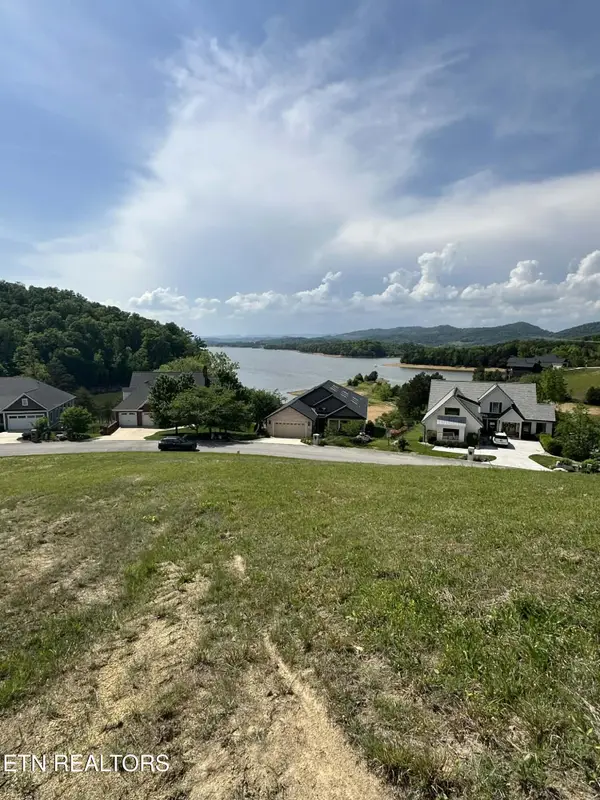 6322 Coves Edge Trail Tr, Russellville, TN 37860