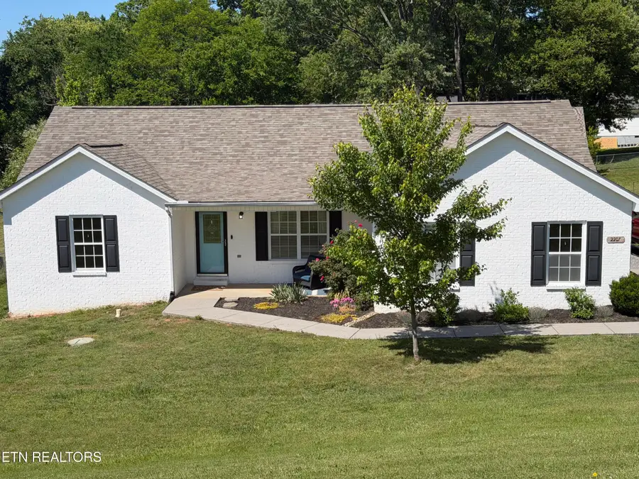 2207 Tuckaleechee Pike, Maryville, TN 37803 - #2