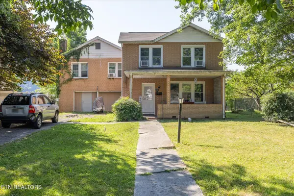 722 Sewanee St, Harriman, TN 37748