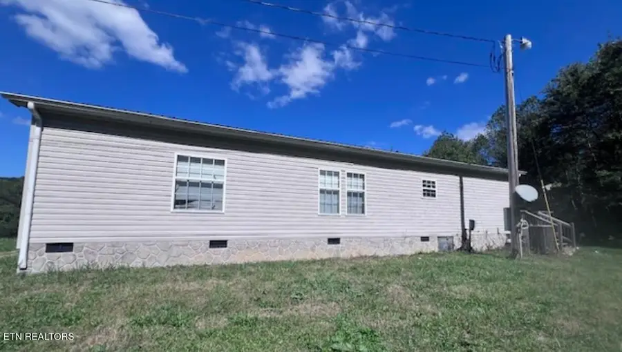 1266 Rock House Rd, Pioneer, TN 37847 - #2