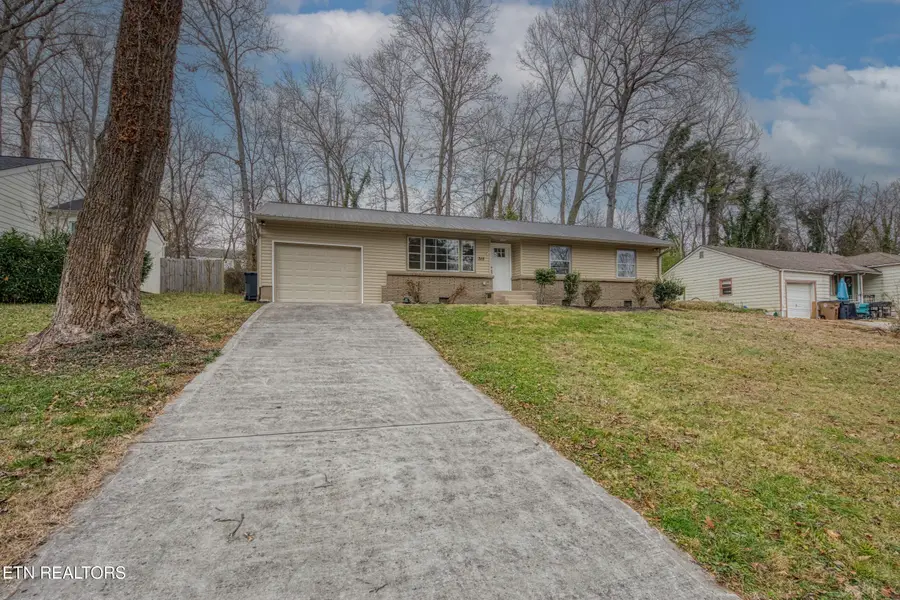 315 Hermitage Drive, Knoxville, TN 37920 - #2