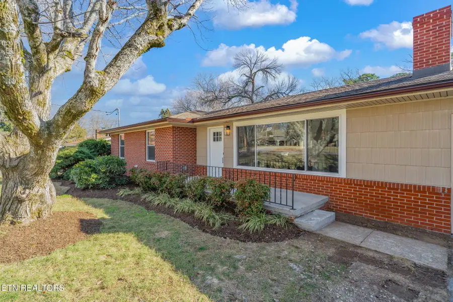 7112 Hampshire Drive, Knoxville, TN 37909 - #2