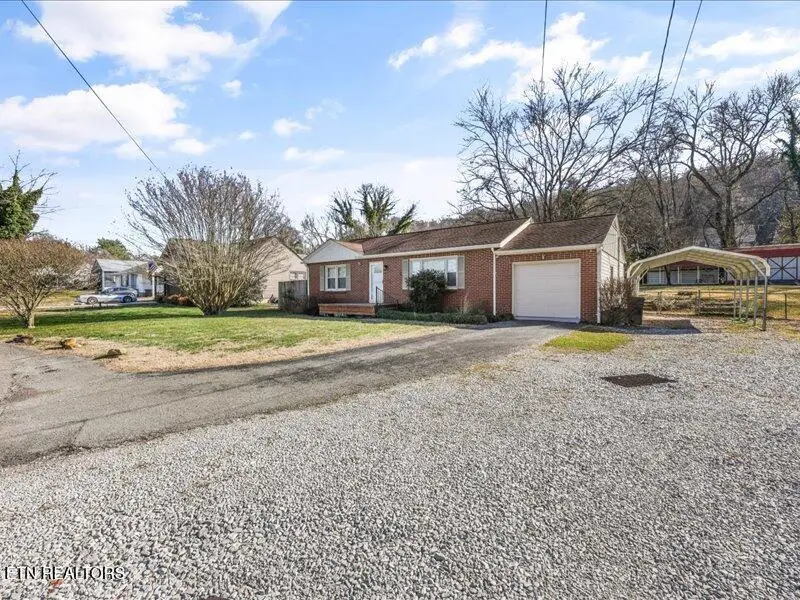 818 Rosedale Ave, Kingston, TN 37763 - #3