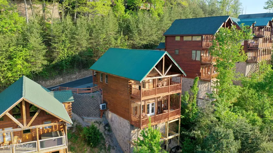 936 Black Bear Cub Way, Sevierville, TN 37862 - #2