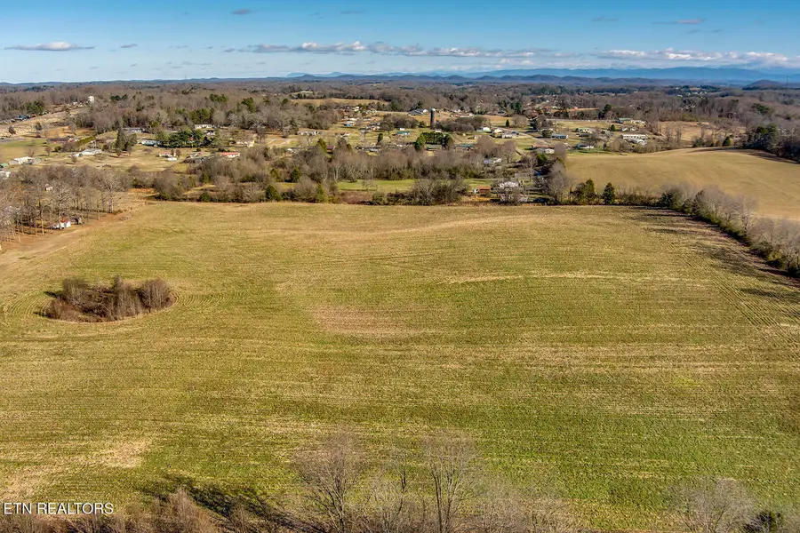 4660 Corinth Church Rd, Loudon, TN 37774 - #2